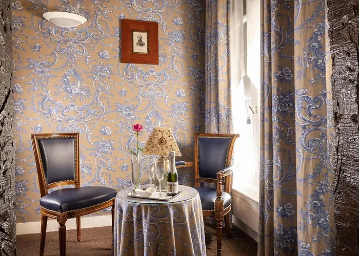 Relais Hotel Du Vieux Paris
