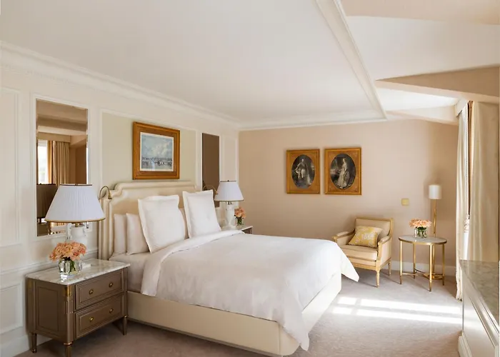 Four Seasons Hotel George V Paris